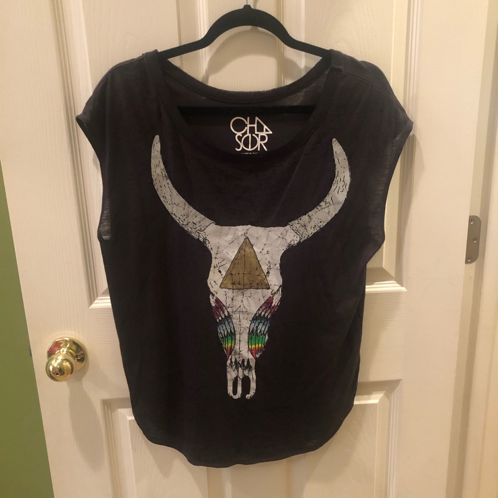 Grey Chaser Tee with animal skull head